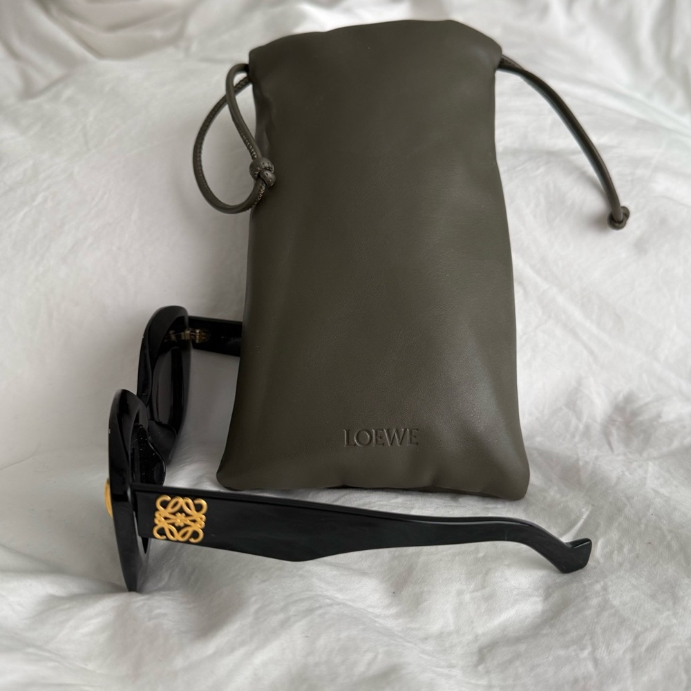 Loewe Black Cat-Eye Sunglasses with Gold Details - Picture 3 of 8